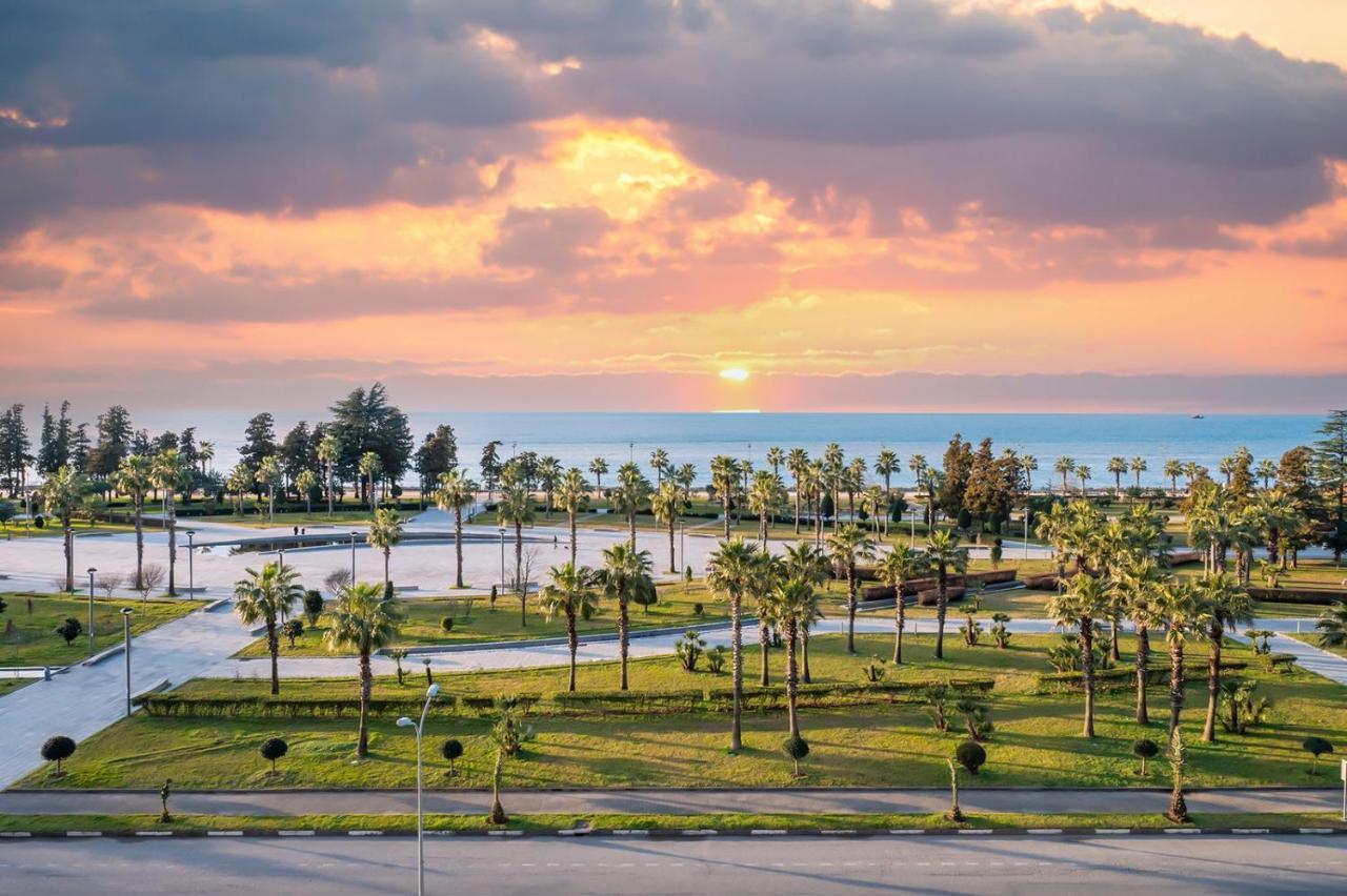 Four Season Apartment บาทูมิ ภายนอก รูปภาพ